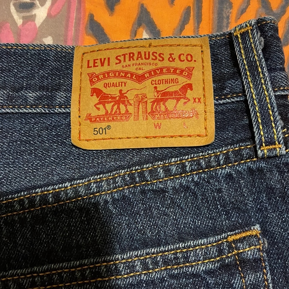 Levi’s 501 High-Rise Denim Shorts - Picture 6 of 13